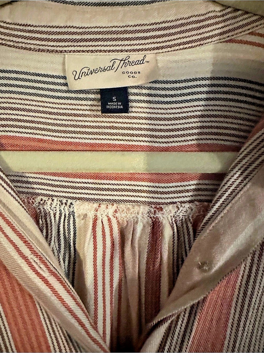 Universal Thread Striped Top - Picture 7 of 7